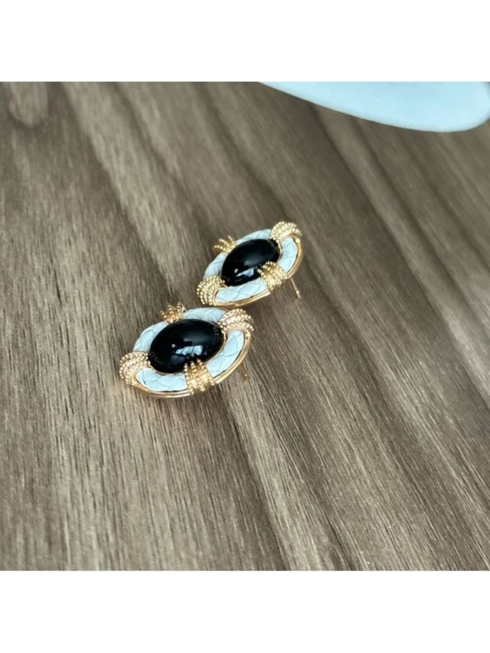 Retro Oval Earrings Q931